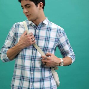 Men Slim Fit Checkered Cut Away Collar Casual Shirt