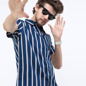 Men Slim Fit Printed Cut Away Collar Casual Shirt